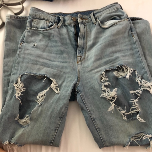 Urban Outfitters Denim - Urban Outfitters DBG MOM High Rise Jeans